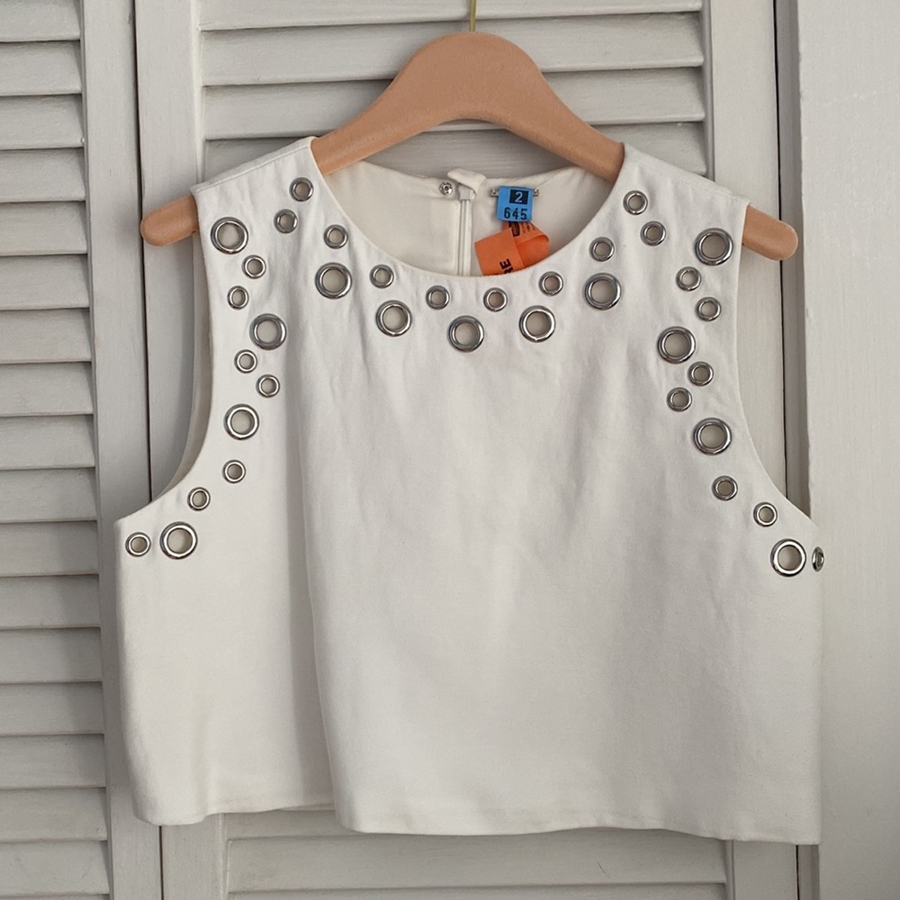 Shop Alexis - Picture 2 of 5